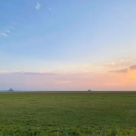 Entre Mont St Michel Et Merveille Maison d'hôtes 4*