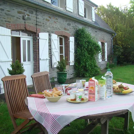 Entre Mont St Michel Et Merveille
