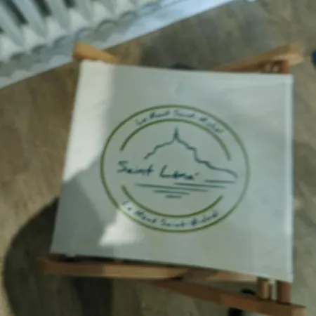 Entre Mont St Michel Et Merveille Vains