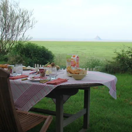 Entre Mont St Michel Et Merveille