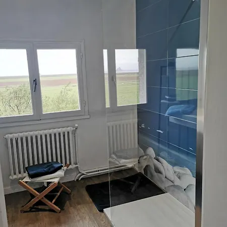 Entre Mont St Michel Et Merveille Vains