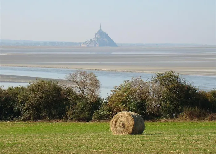Entre Mont St Michel Et Merveille 4*