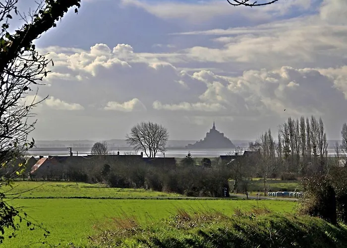 Entre Mont St Michel Et Merveille 4* Vains