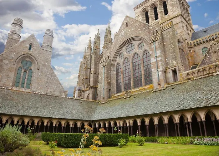 Entre Mont St Michel Et Merveille בית הארחה