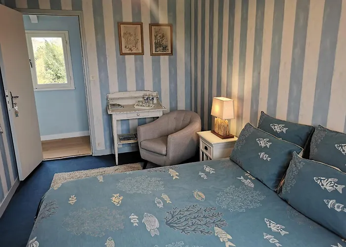 בית הארחה Entre Mont St Michel Et Merveille Vains