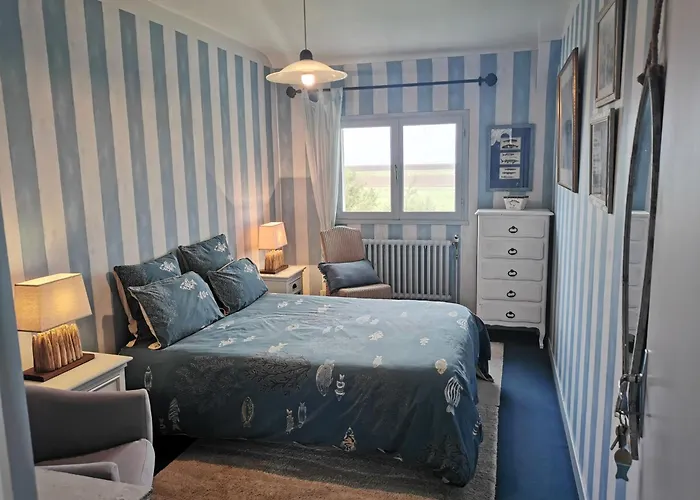 Entre Mont St Michel Et Merveille בית הארחה